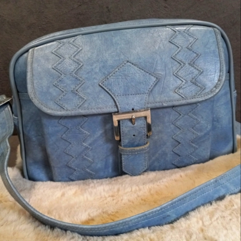 Vintage Carry-on luggage.   1970's           American Tourister  Le Gran in BLUE